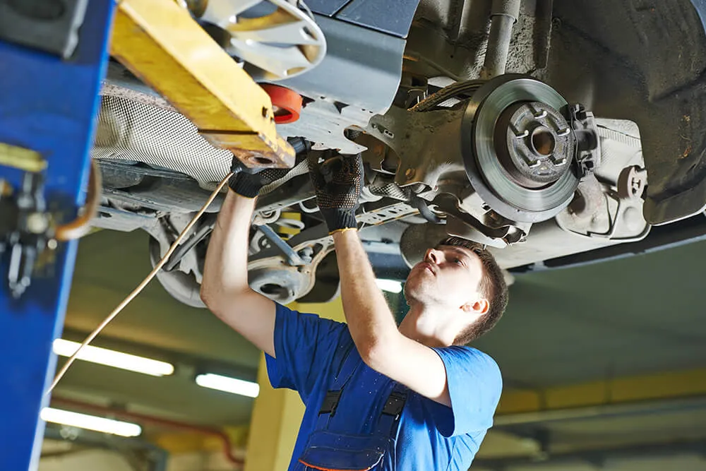 Winter Auto Mechanic Services: Keeping Your Vehicle Safe and Reliable